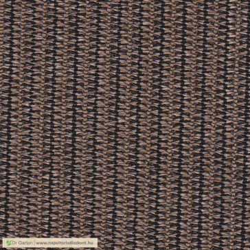 Individuelles Sonnensegel in Grösse 3,83 x 4,50 x 3,74 m